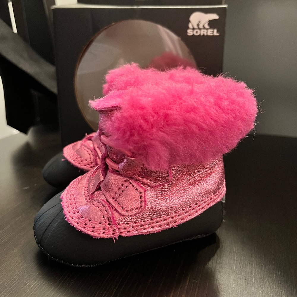 Sorel baby boots size 3 (6-12 months)